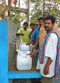<font size="-1">Tapping social finance</font>